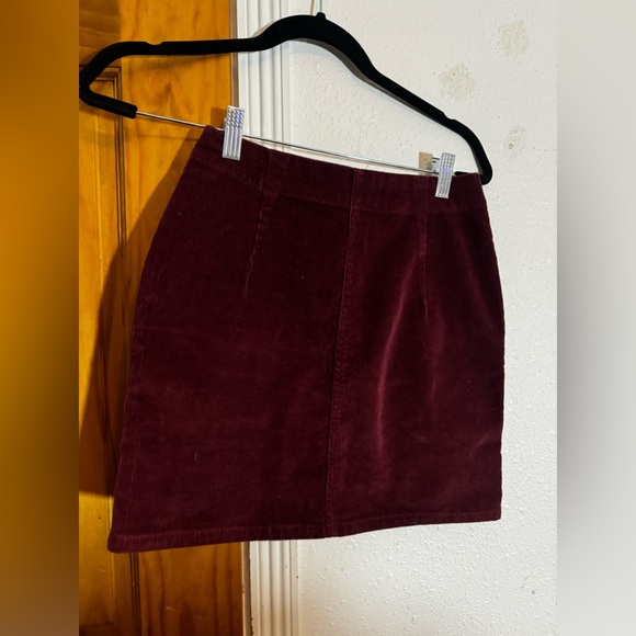 Burgundy Wild Fable Mini Skirt size 00 - Picture 1 of 5